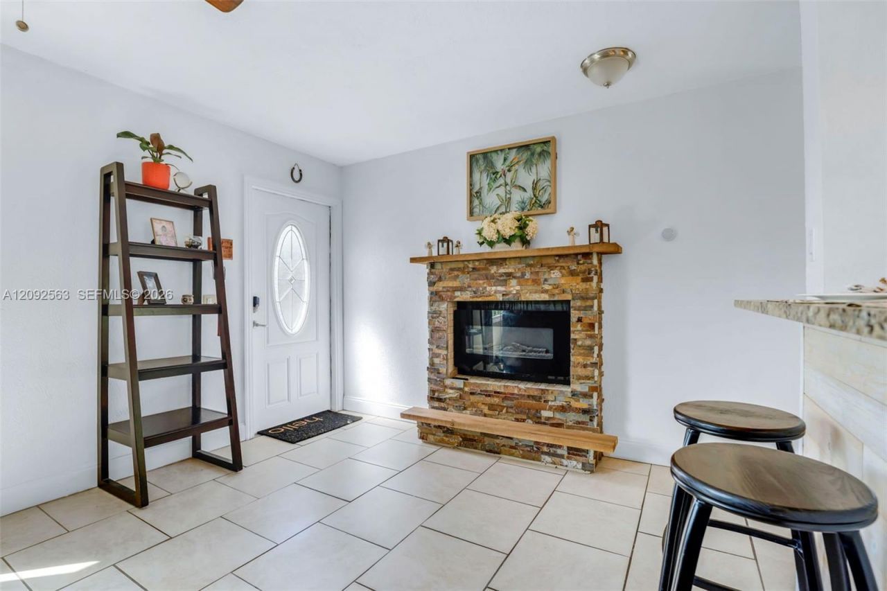 9239 Honeywell Rd, Lake Worth, FL 33467 Photo