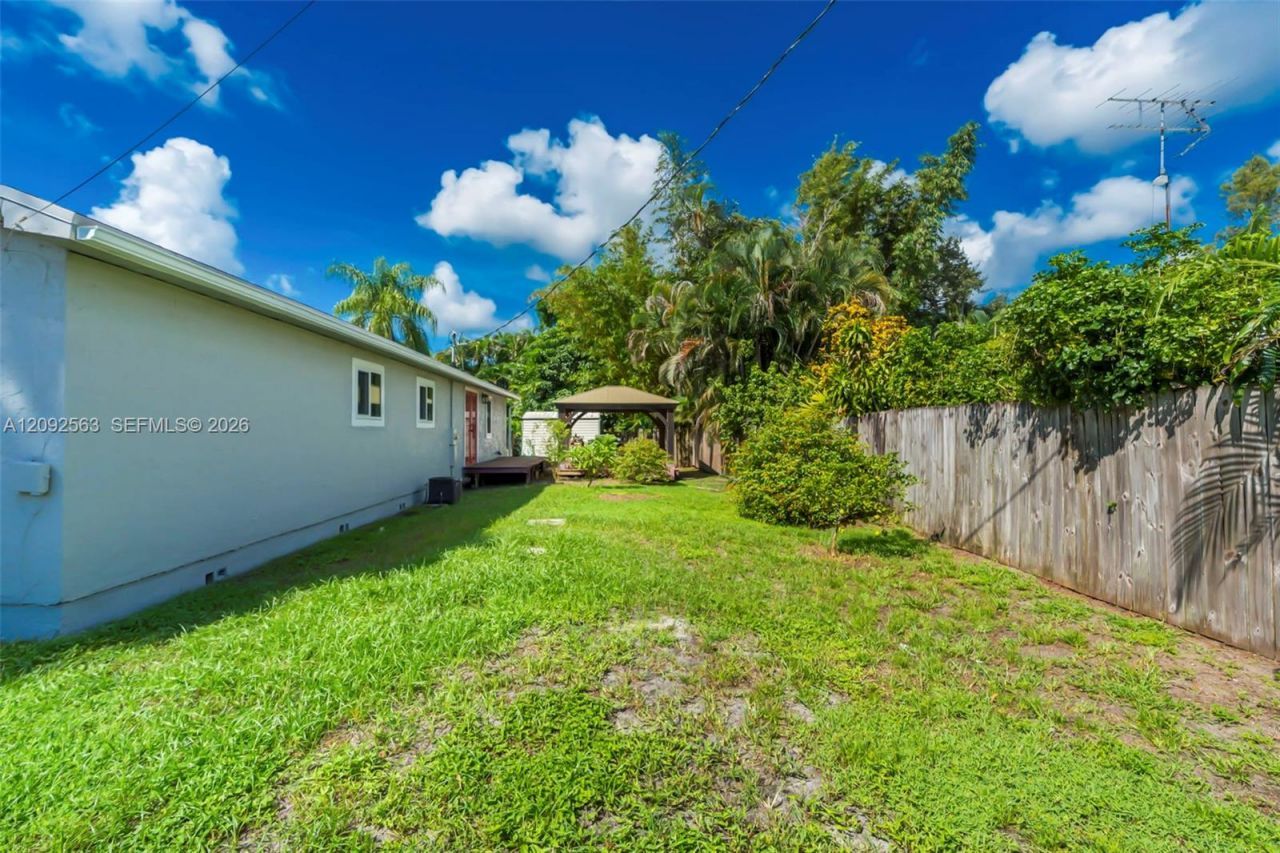 9239 Honeywell Rd, Lake Worth, FL 33467 Photo
