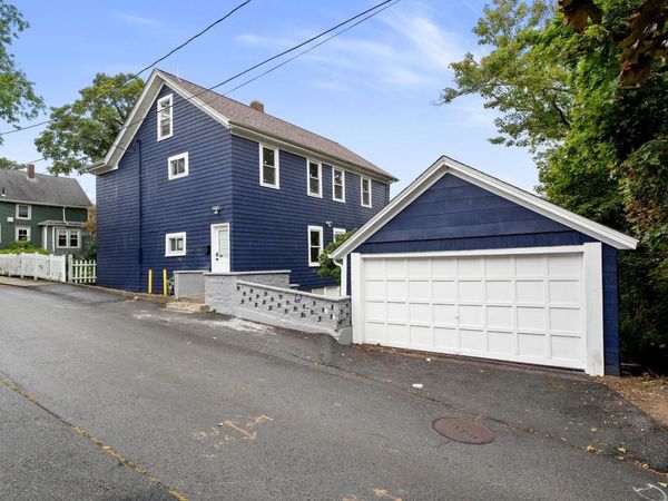 376 N Underwood St, Fall River, MA 02720