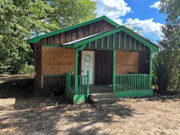 710 Black Street , Jasper, TX 75951