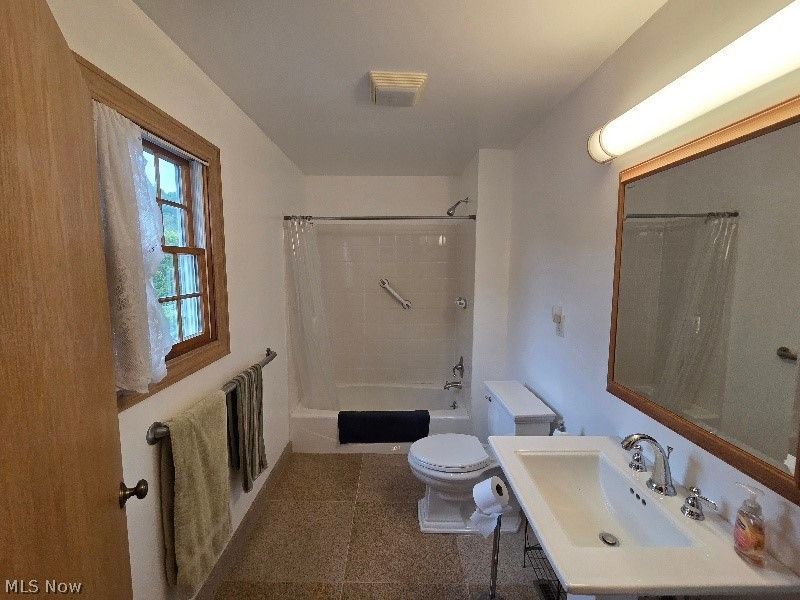 3221 Seifert Lewis Road, Hubbard, OH 44425 Photo 23