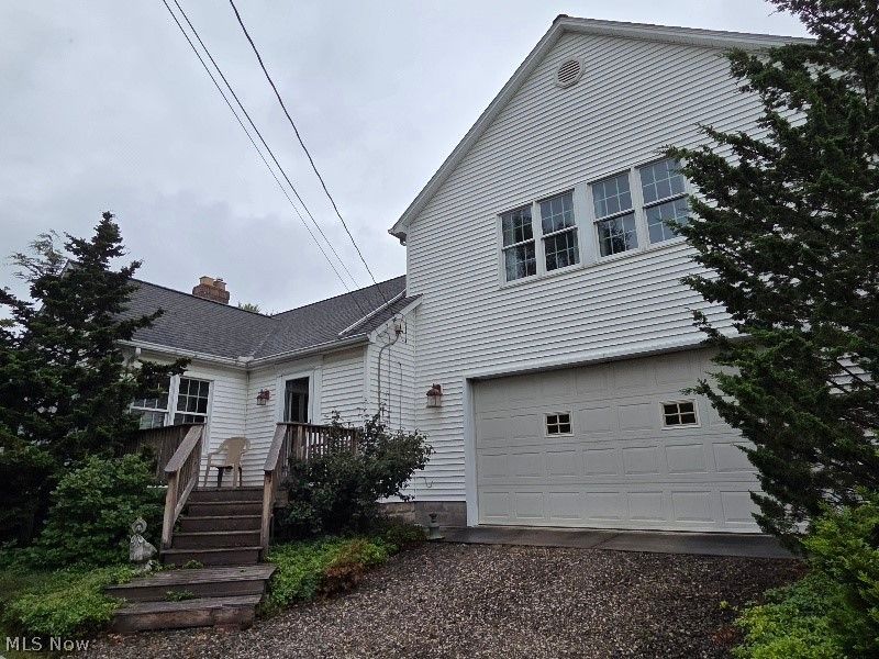 3221 Seifert Lewis Road, Hubbard, OH 44425 Photo 3