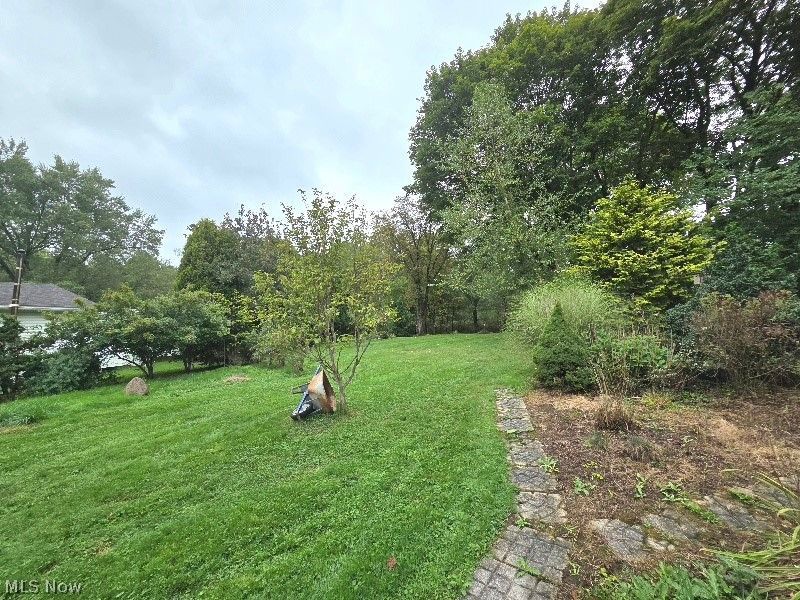 3221 Seifert Lewis Road, Hubbard, OH 44425 Photo 7