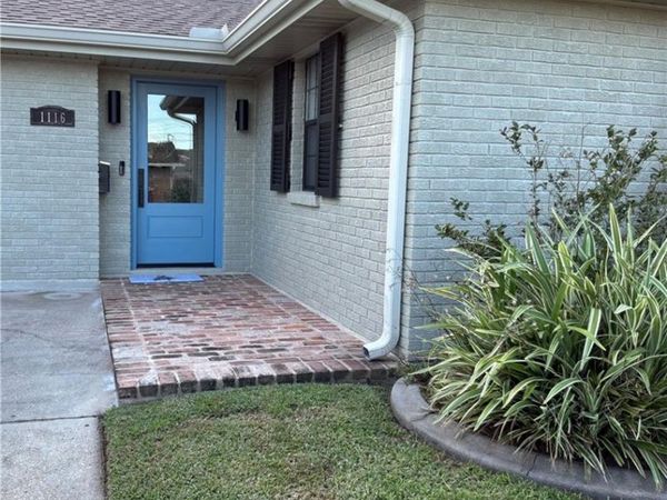 1116 GENERES Drive , Harahan, LA 70123
