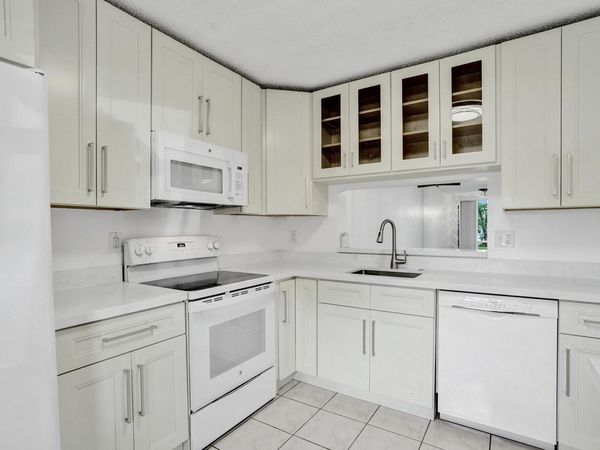 3081 HOLIDAY SPRINGS Boulevard, Unit 102-6, Margate, FL 33063
