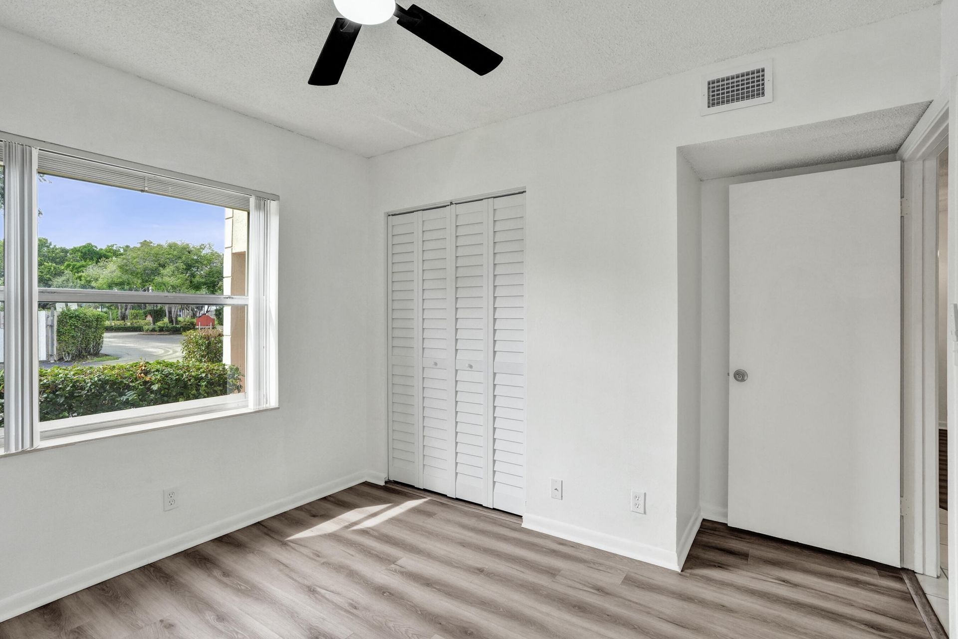 3081 Holiday Springs Boulevard, Unit 102-6, Margate, FL 33063 Photo