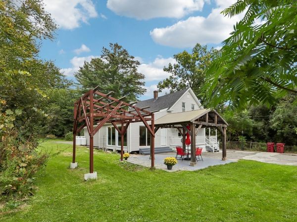 31 Parham Rd, Tyngsborough, MA 01879