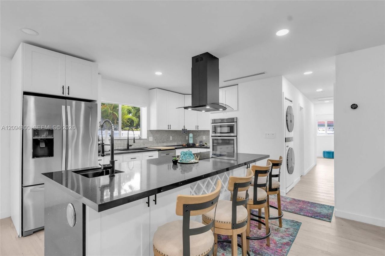 1175 NE 109th St , Miami, FL 33161 Photo