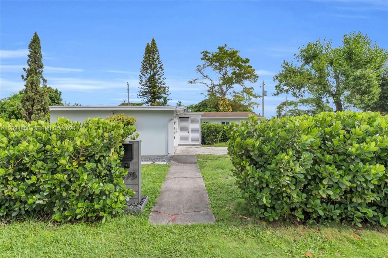 1175 NE 109th St , Miami, FL 33161 Photo