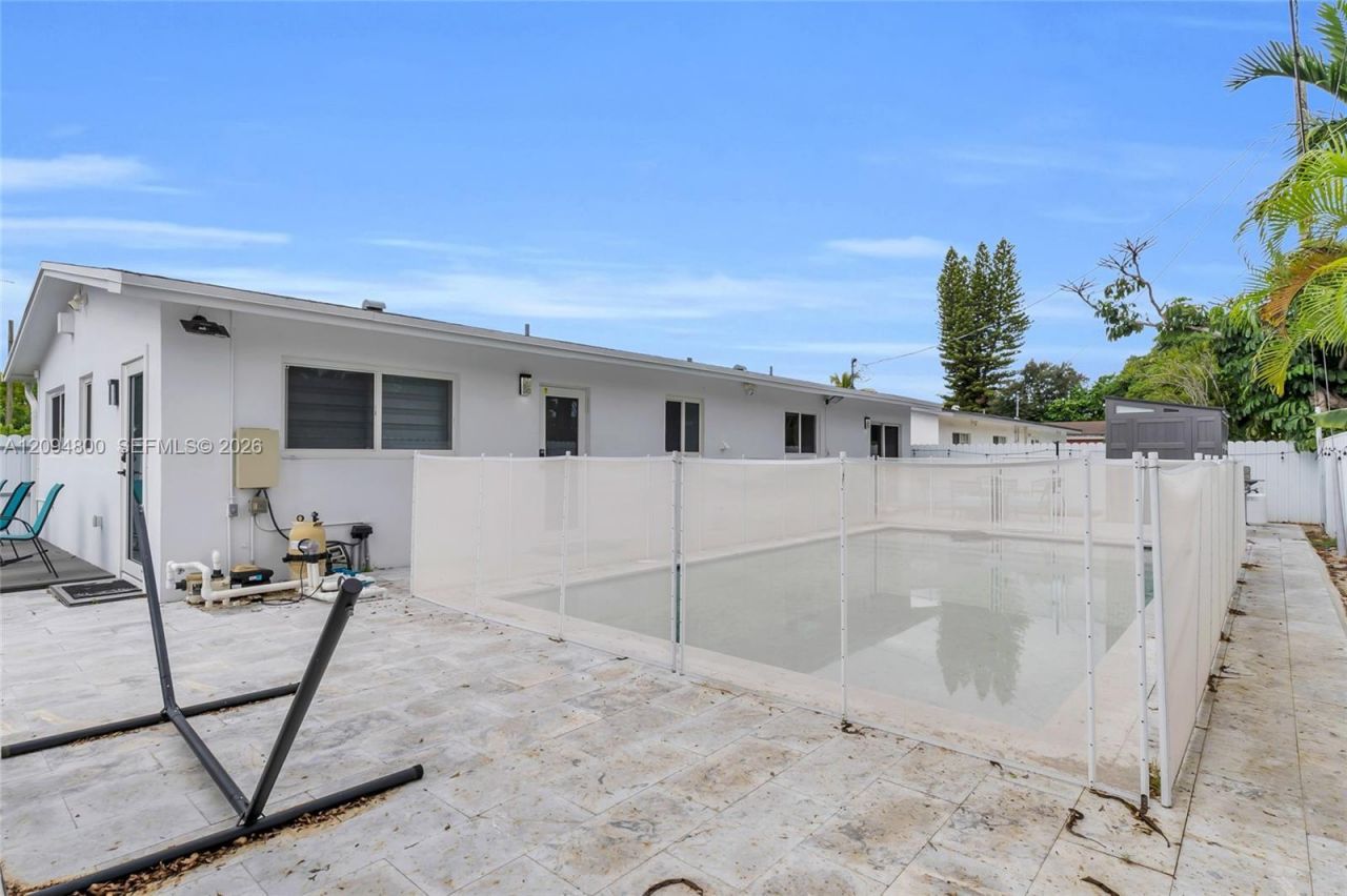 1175 NE 109th St , Miami, FL 33161 Photo