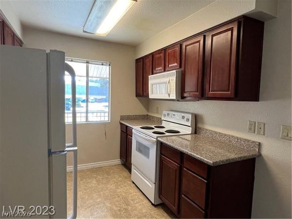 5295 Indian River Drive, Unit 302, Las Vegas, NV 89103