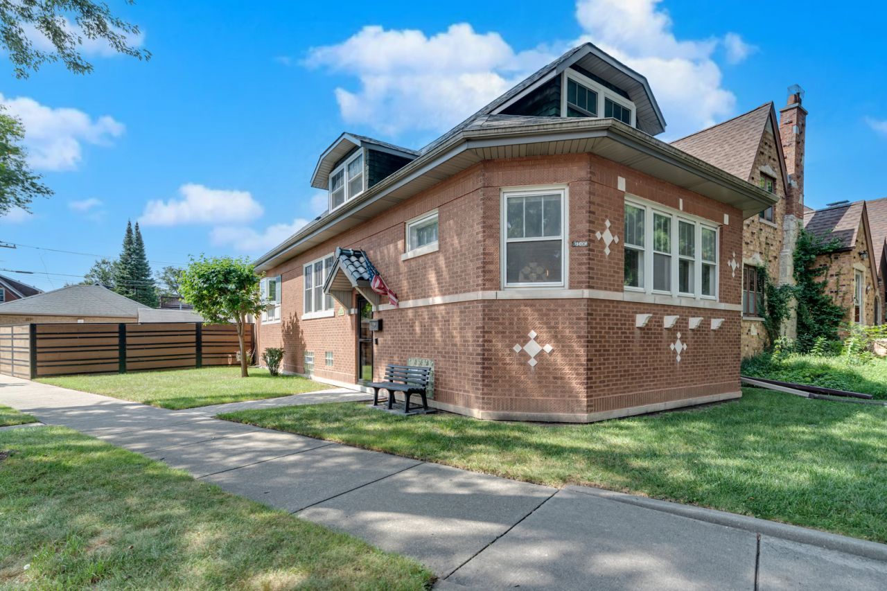 6100 N Mason Avenue, Chicago, IL 60646 Main Photo