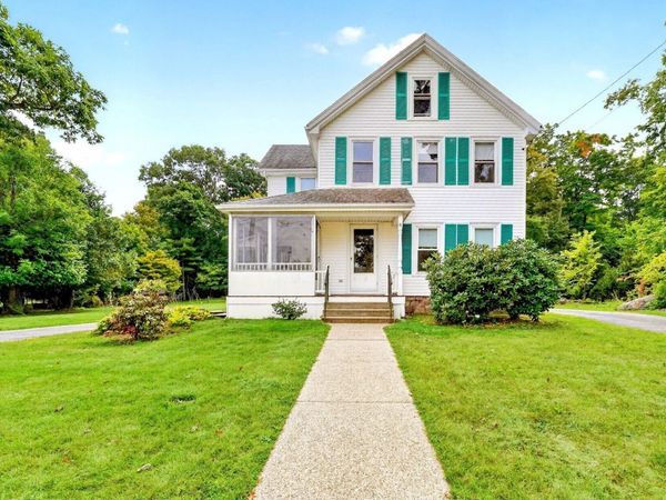 25 Spring St, Foxboro, MA 02035