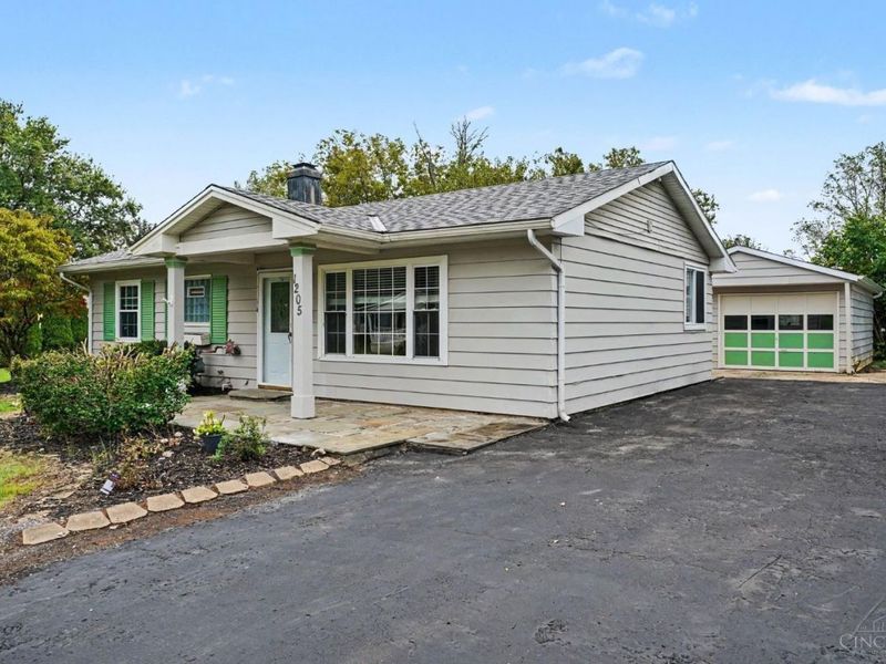 1205 Sunrise Drive, Loveland, OH 45140 Photo 2
