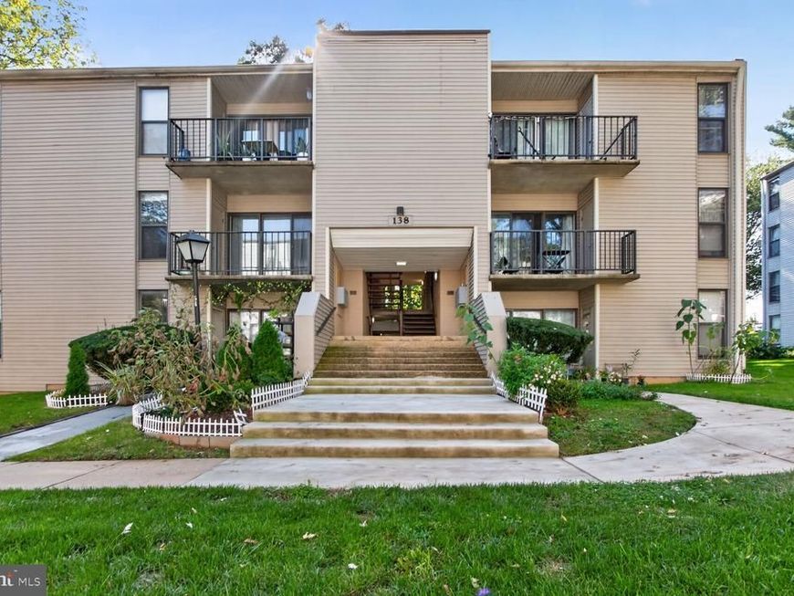 138 Duvall Lane, Unit 251-201, Gaithersburg, MD 20877 Main Photo