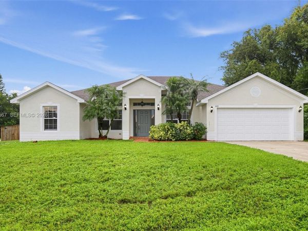601 SW Curtis St, Port St. Lucie, FL 34983
