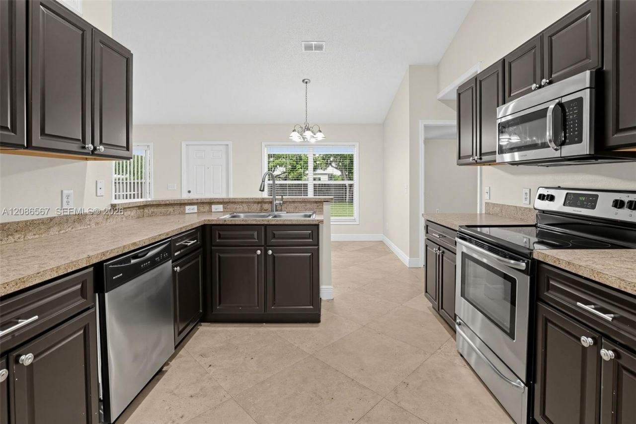 601 SW Curtis St , Port Saint Lucie, FL 34983 Photo
