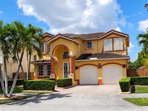 6042 SW 163rd Ave , Miami, FL 33193