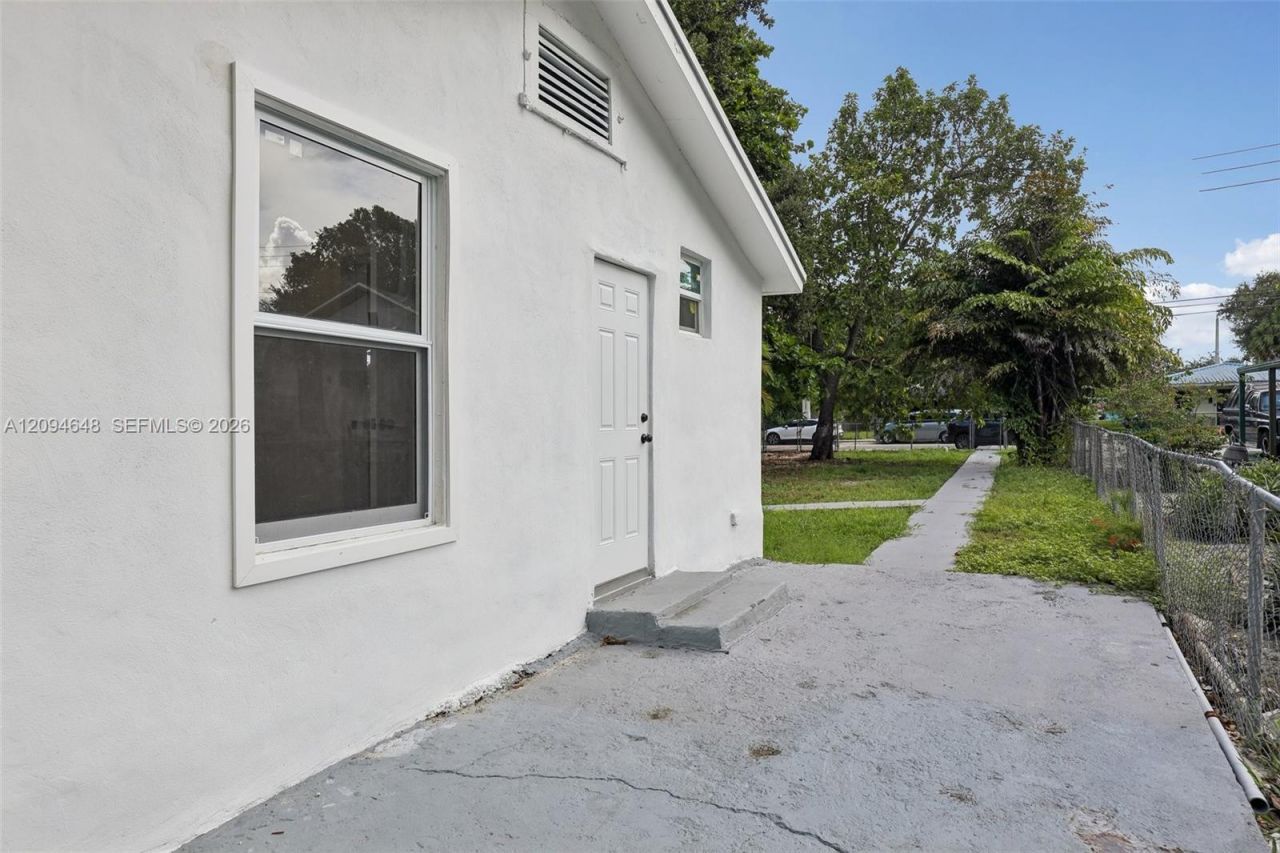 1063 NW 55th Ter, Miami, FL 33127 Photo