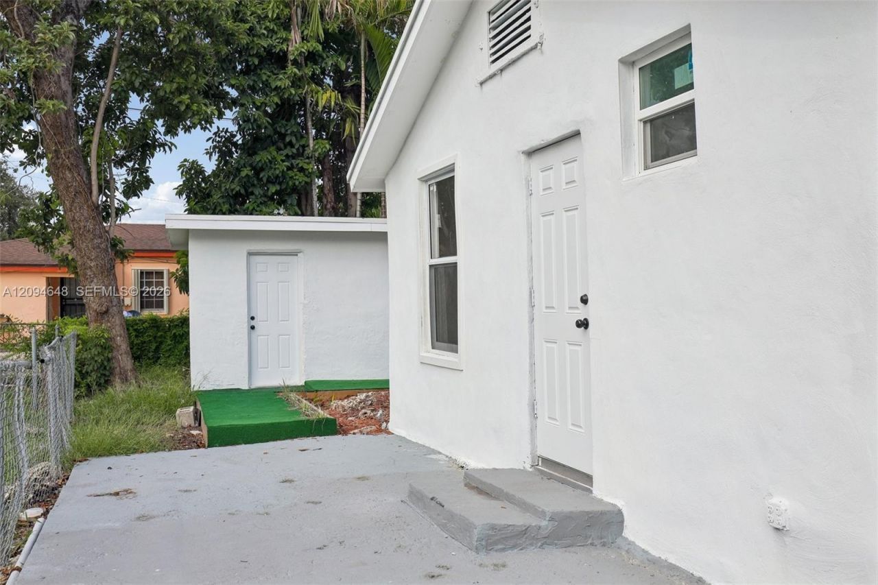 1063 NW 55th Ter, Miami, FL 33127 Photo