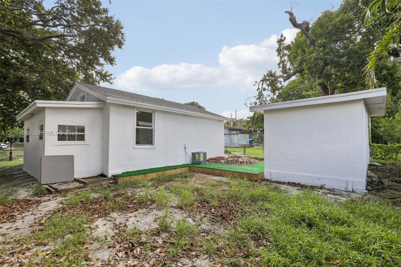 1063 NW 55th Ter, Miami, FL 33127 Photo