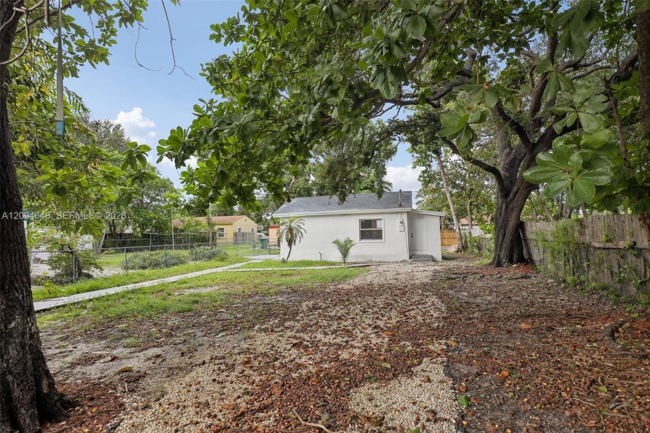 1063 NW 55th Ter, Miami, FL 33127 Photo