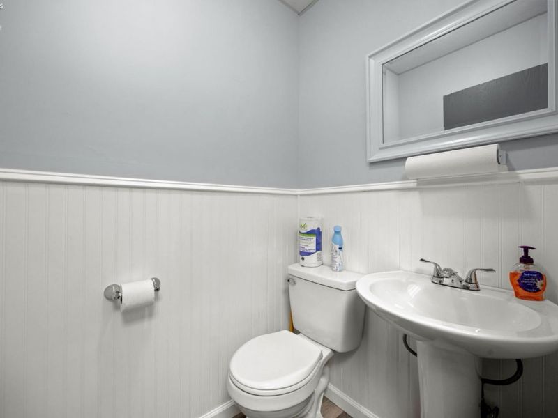 215 E 3rd Street, Port Clinton, OH 43452 Photo 17