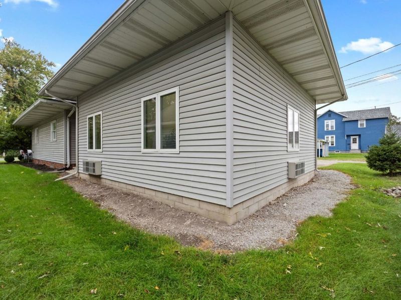 215 E 3rd Street, Port Clinton, OH 43452 Photo 23