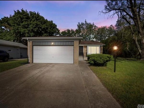 21078 Mitchelldale Avenue , Royal Oak Township, Mi 48220