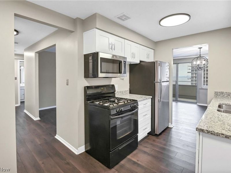 12900 Lake Avenue, Unit 1506, Lakewood, OH 44107 Photo 15