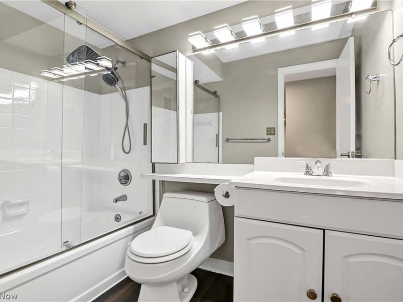 12900 Lake Avenue, Unit 1506, Lakewood, OH 44107 Photo 18