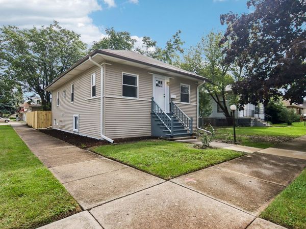 1601 S 20th Avenue, Maywood, IL 60153