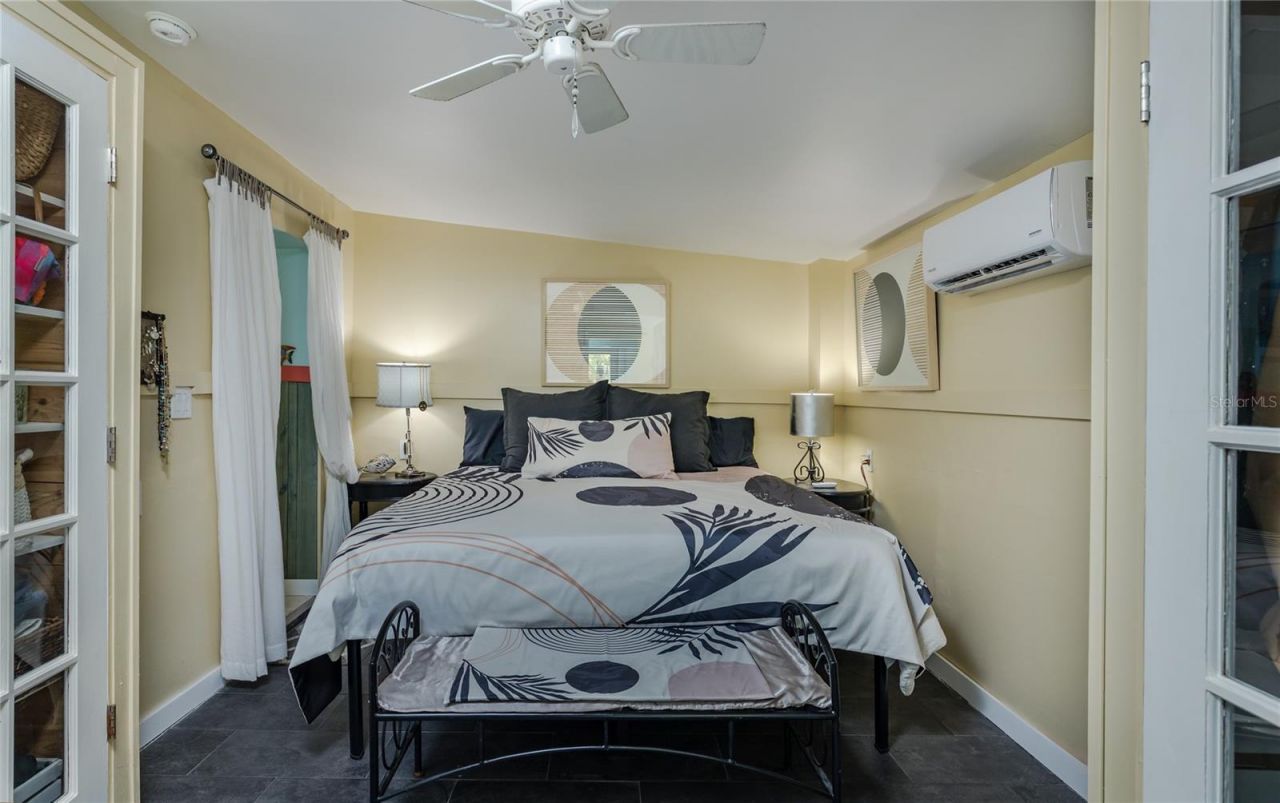847 Oak Street , Fort Myers Beach, FL 33931 Photo