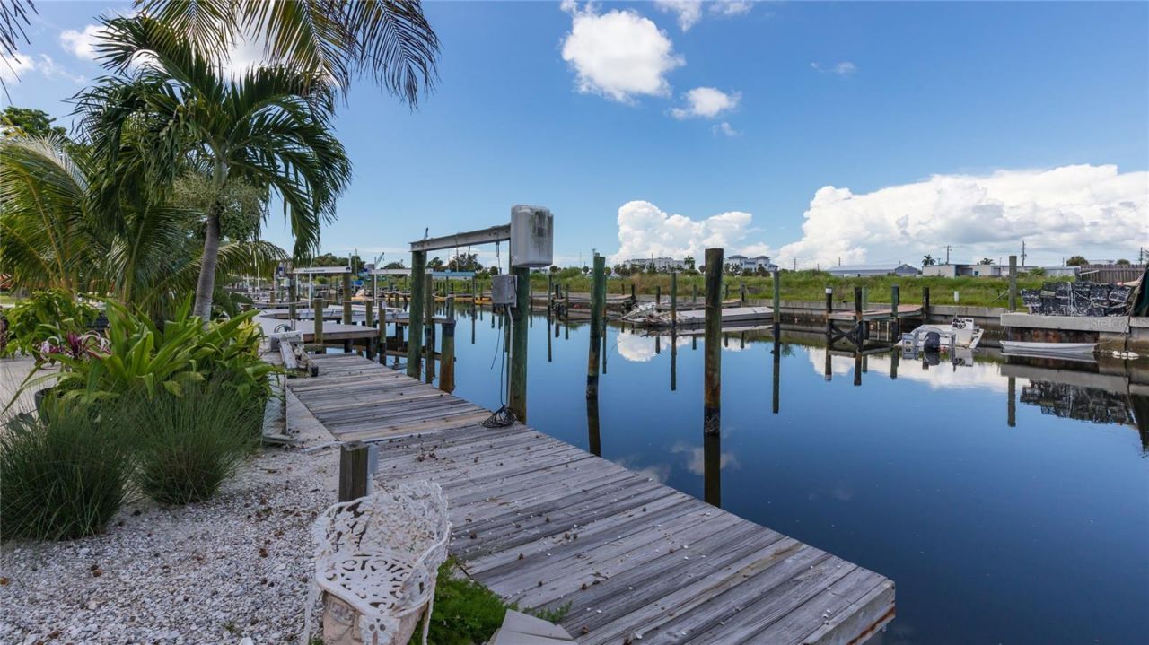 847 Oak Street , Fort Myers Beach, FL 33931 Photo
