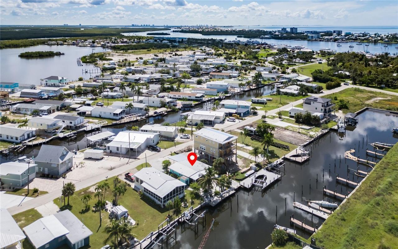 847 Oak Street , Fort Myers Beach, FL 33931 Photo