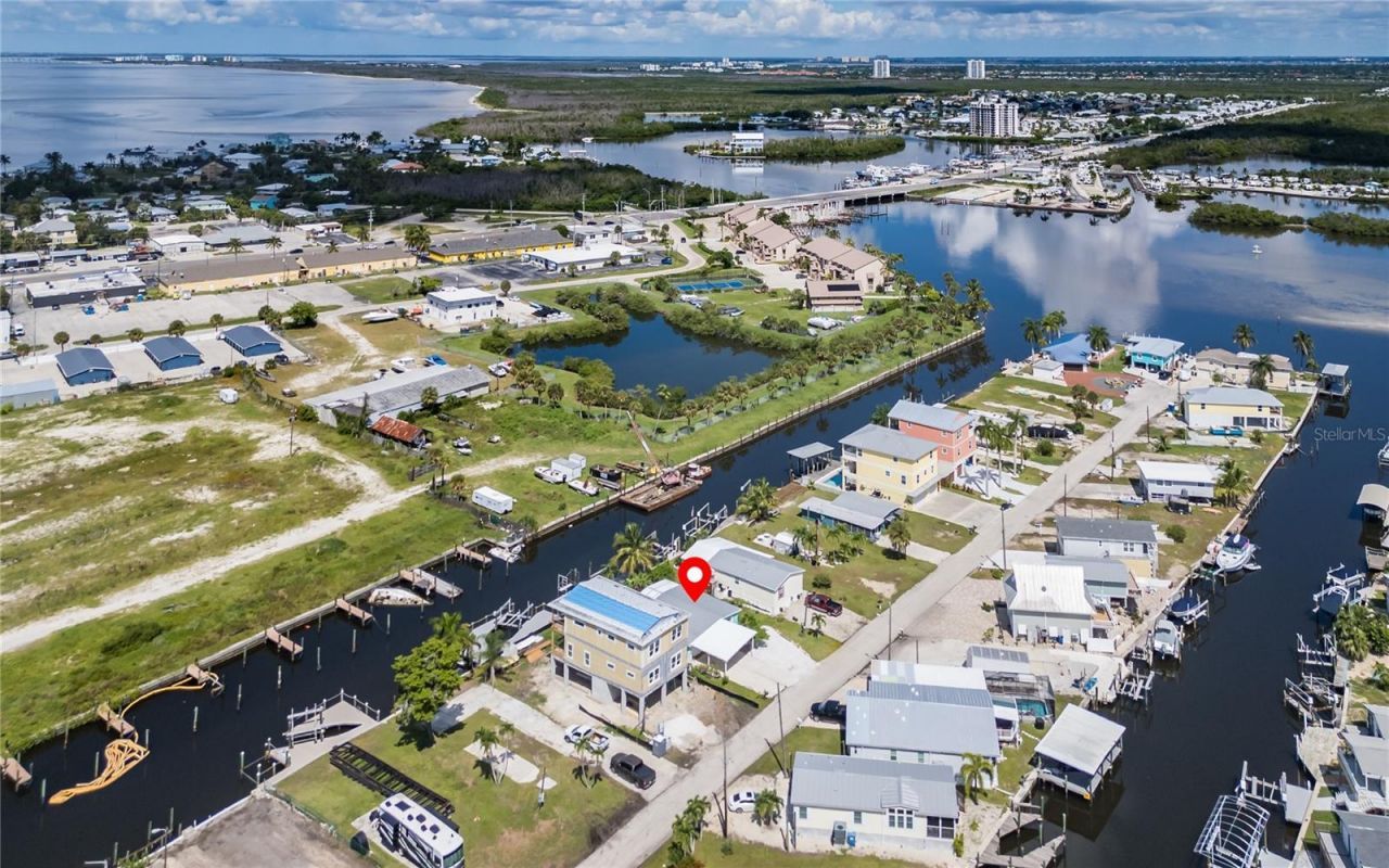 847 Oak Street , Fort Myers Beach, FL 33931 Photo