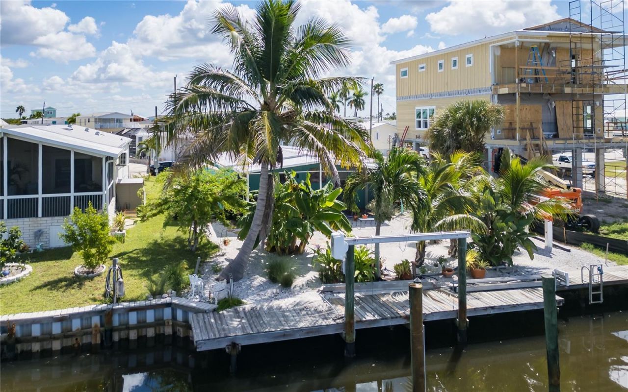 847 Oak Street , Fort Myers Beach, FL 33931 Photo