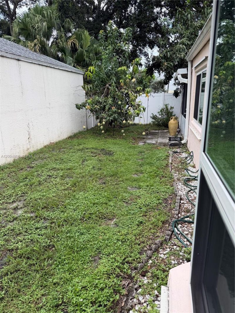 33 Bentwater Cir, Boynton Beach, FL 33426 Photo