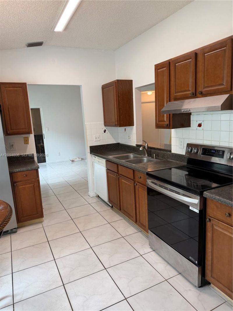33 Bentwater Cir, Boynton Beach, FL 33426 Photo