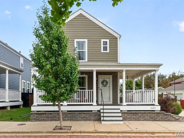 3213 Camp Street, St Charles, MO 63301