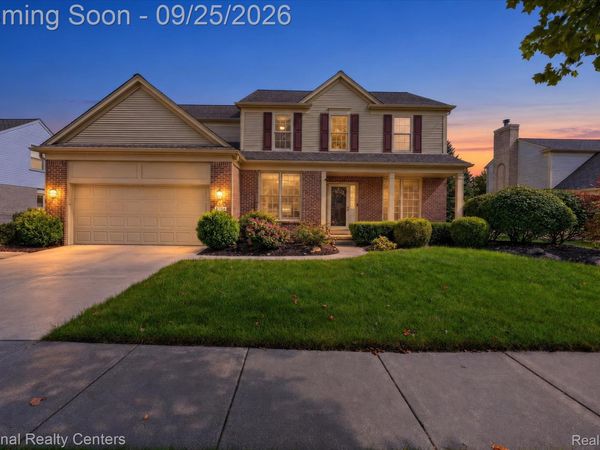 25754 Lochmoor Lane, Novi, Mi 48374