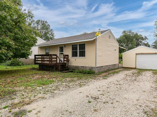 17112 10th Avenue , East Moline, IL 61244