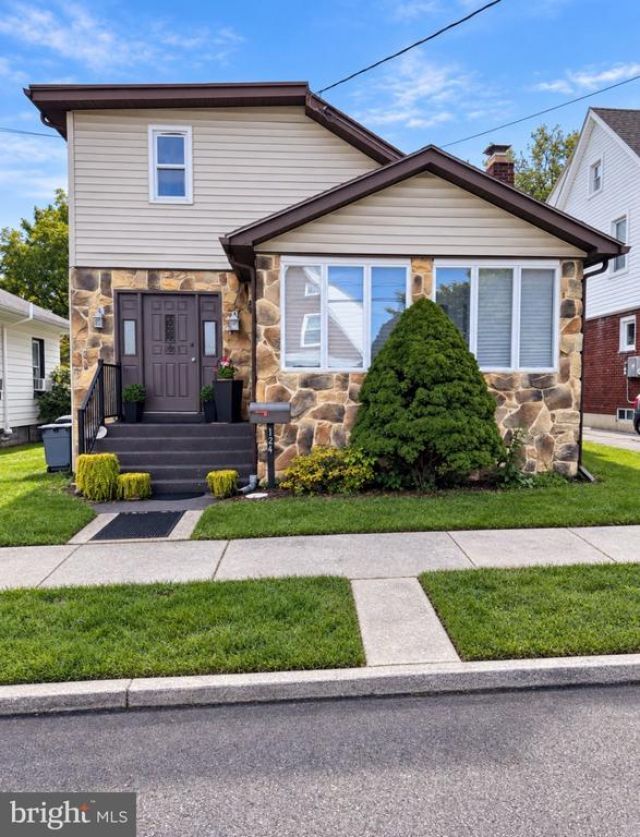 124 S 15TH STREET, CAMP HILL, PA 17011