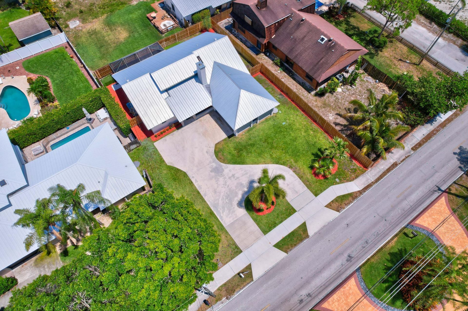 18975 SE County Line Road, Tequesta, FL 33469 Photo