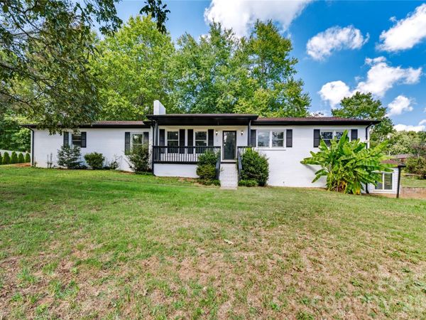 2537 Brentwood Circle, Lenoir, NC 28645