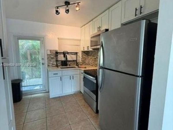 1150 SW 26th Ave, Unit 1-2, Fort Lauderdale, FL 33312