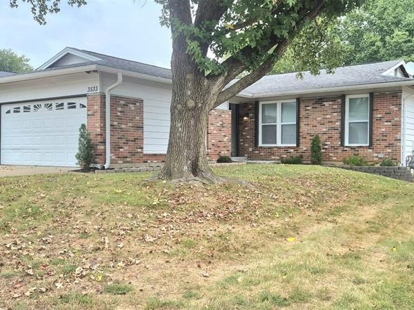 3533 Woodpath Drive , Unincorporated, MO 63031