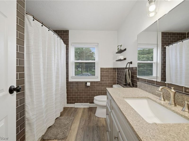 8008 Garnet Avenue NE, Canton, OH 44721 Photo 21