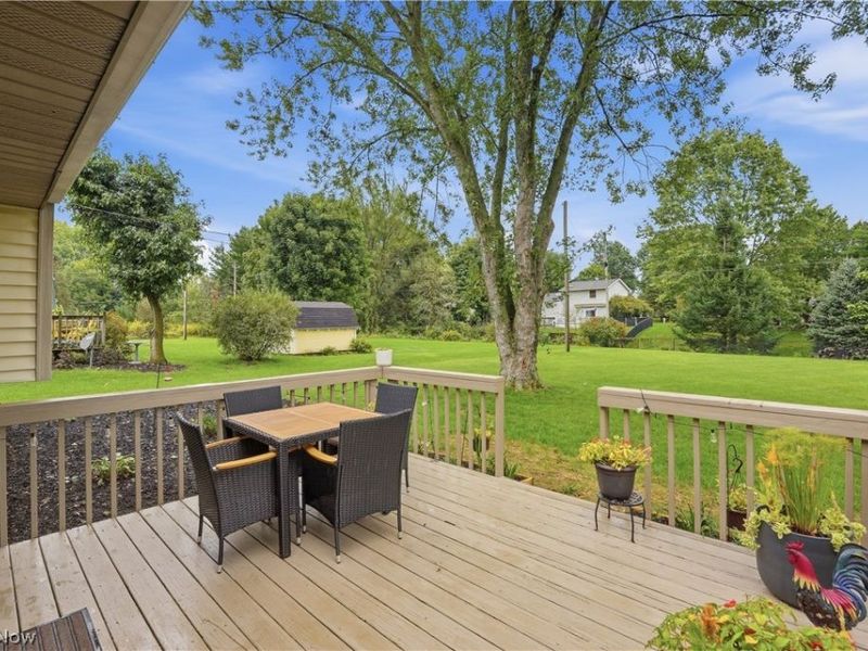 8008 Garnet Avenue NE, Canton, OH 44721 Photo 30