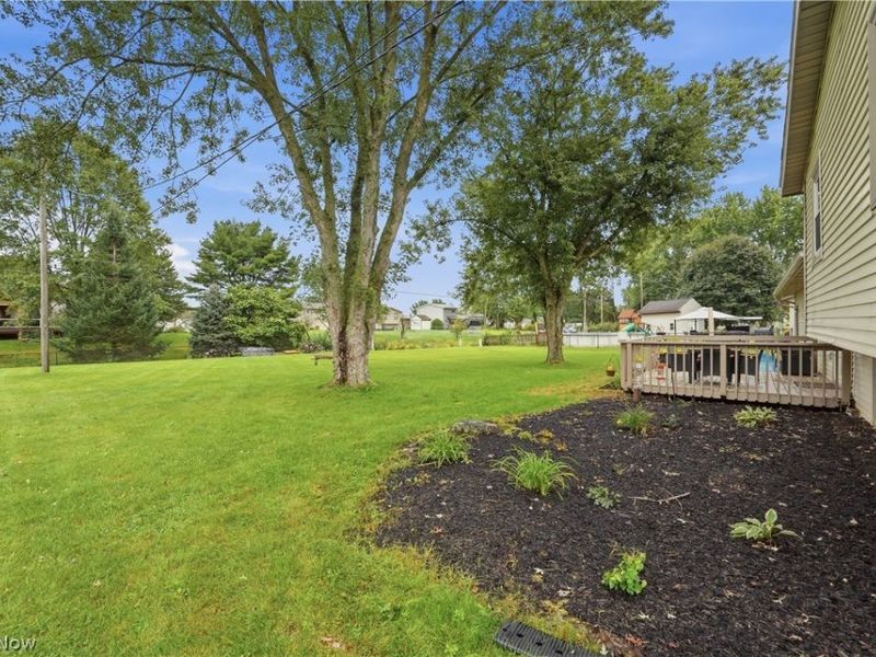 8008 Garnet Avenue NE, Canton, OH 44721 Photo 33